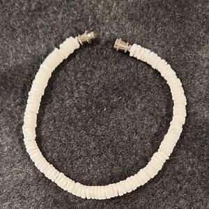 Jewelry Elegant White Puka Shell Beaded Bracelet